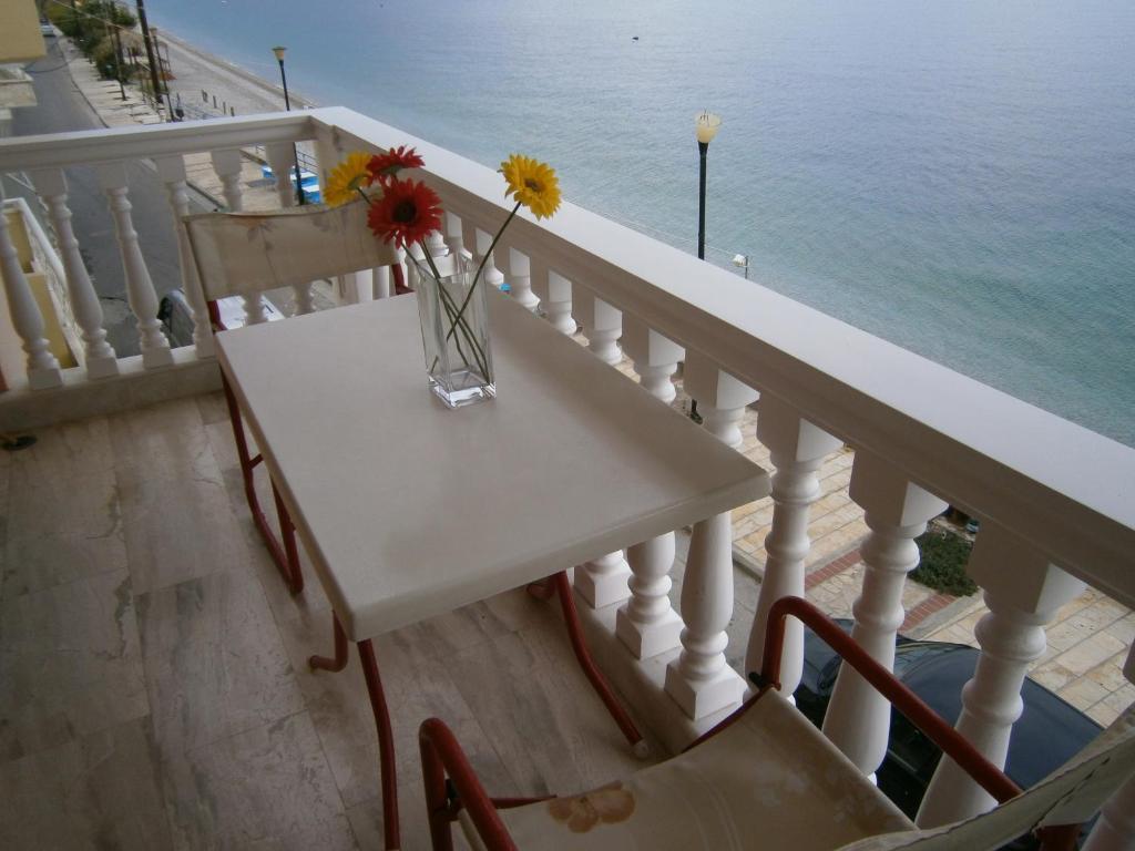 Antonios Rooms Ακράτα Δωμάτιο φωτογραφία
